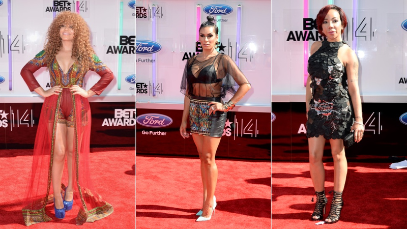 Illustration for article titled Cleavage, Cut Outs and Crop Tops at the BET Awards